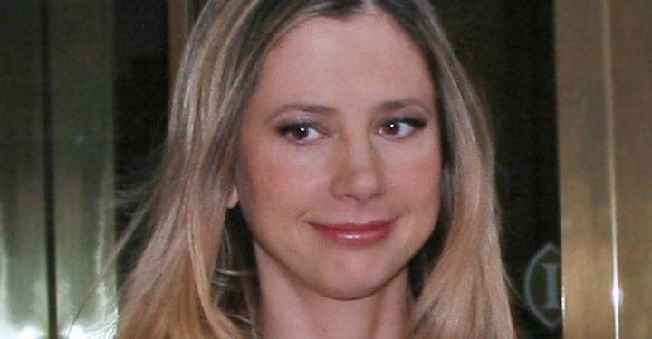 mira_sorvino_wikipedia