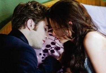 newmoon_bella-edward-fronteR375