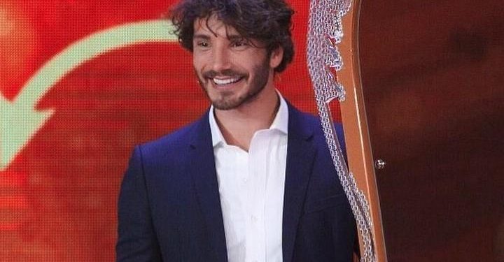 stefano_de_martino_iisola_dei_famosi_instagram_2018