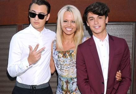 Pamela-Anderson-Brandon-Lee-Dylan-Lee