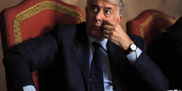 pisapia_sedia_chiaroscuro