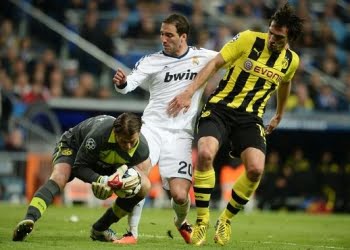 weidenfeller_higuain_hummels