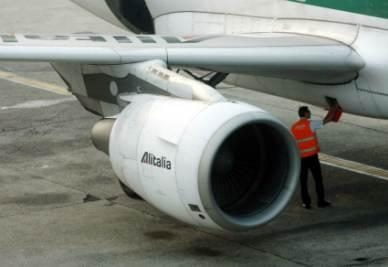 Alitalia_Motore_RifornimentoR400