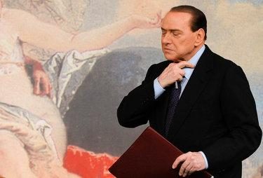 BerlusconiPreoccupazione_R375