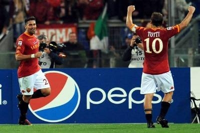 Borriello_totti_R400_16ott2010