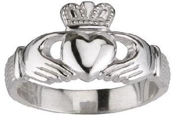 CLADDAGH-RING-r400