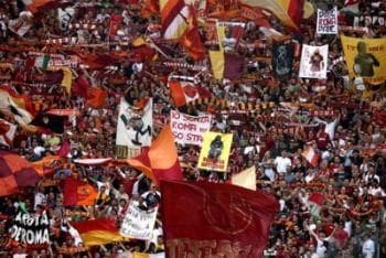 Curva_sud_Roma_R400