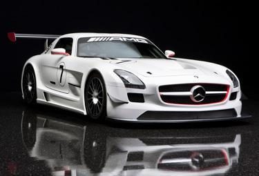 Mercedes-SLS-AMG-GT3-2_R375