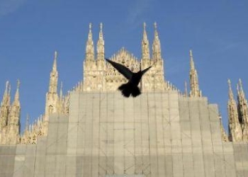 Milano_duomo_piccioneR375_13ott08