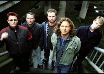 PEARLJAM_R375