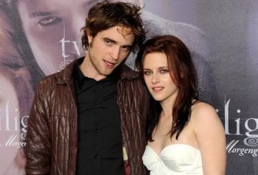 Pattinson_Stewart_TwilightR375