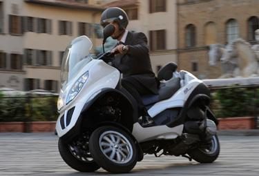 Piaggio-MP3-Hybrid_R375