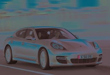 Porsche-Panamera-turbo-_R375