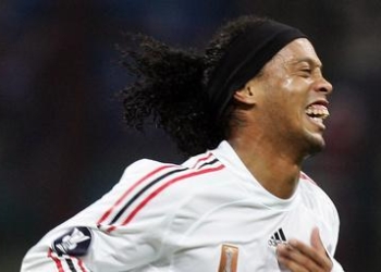 Ronaldinho_R375_7nov08