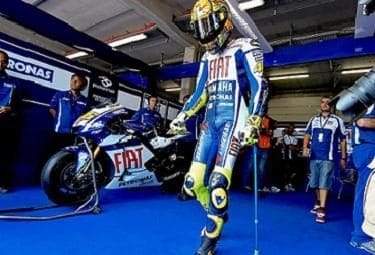 Rossi-FP1-Sachsenring_R375