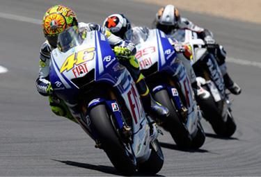 Rossi-e-Lorenzo-Le-Mans_R375