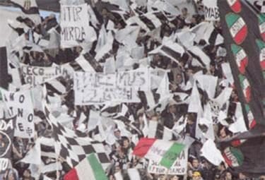 Tifosi_juve_R375_7ott08