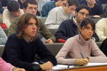 Universita_Studenti_AulaR400