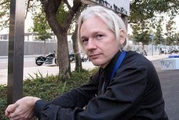 assange_R400