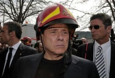 berlusconi_cascoR375