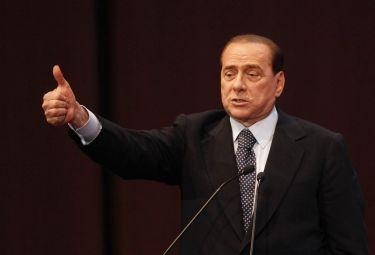 berlusconi_dito20suR375