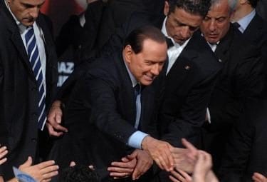 berlusconi_folla1R375