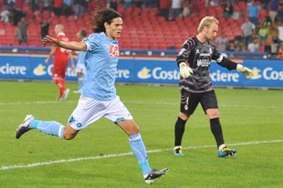 cavani_azione_R400_9OTT10