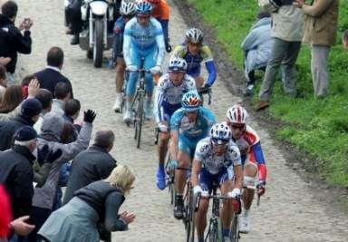 ciclismo_parigi_roubaix_R400_9apr11