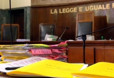 giustizia_tribunale_carteR400