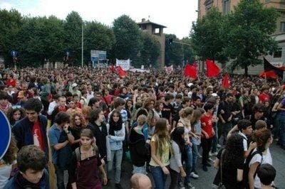 manifestazionestudenti_R400