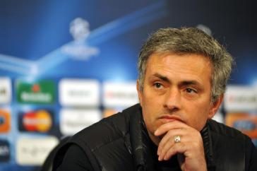 mourinho_champions_R375x255_23feb10