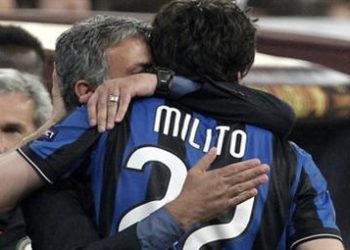 mourinho_milito_abbraccio_R375x255_23mag10