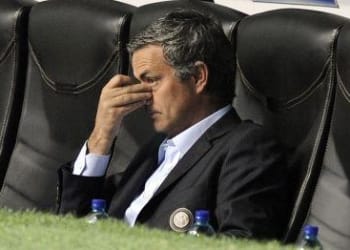 mourinho_pensieroso_R375x255_10nov08