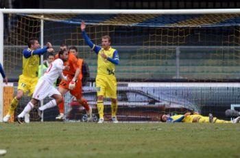 robinho_gol_chievo_proteste_R400_21feb11