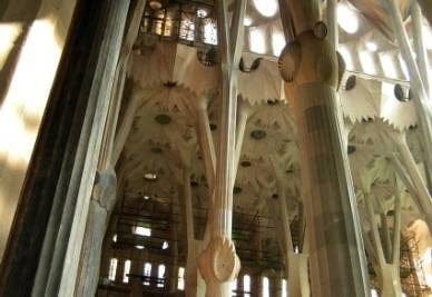 sagrada_familia_internoR400