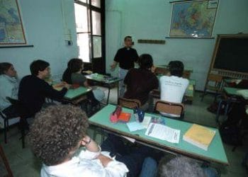 scuola_insegnanteIIR375