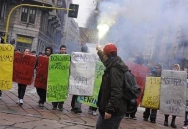 scuola_studenti_manifestazioneR400