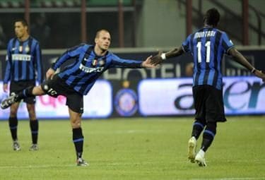 sneijder_muntari_R375x255_24ott09