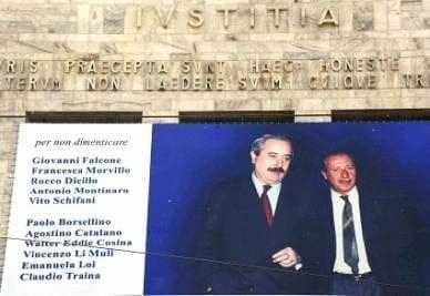 striscione_falcone_borsellino_R400