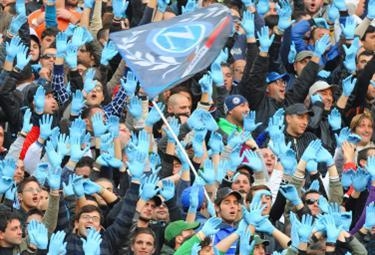 tifosi_napoli_gioia_r375x255_30gen10