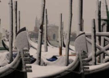 venezia-gondole-neve-w350R375