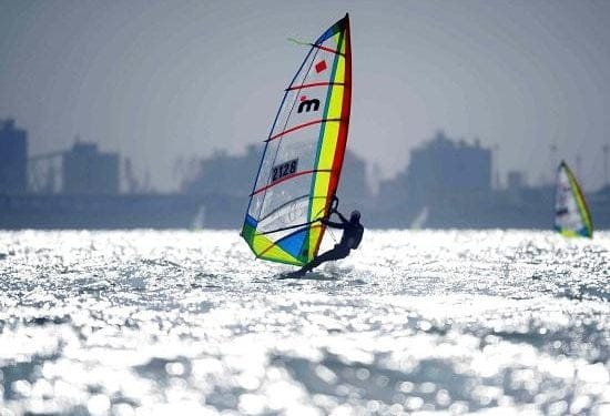 windsurf