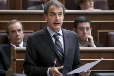 zapatero_parlamento_spagnoloR400