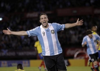 Higuain_Gonzalo_R400