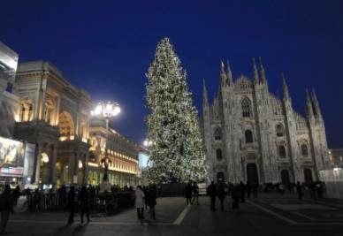 Milano_Duomo_Piazza_SeraR400