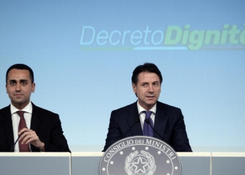 dimaio_conte_governo_decreto_dignita_cdm_lapresse_2018