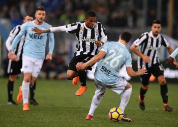 Douglas_Costa_Radu_Juventus_Lazio_lapresse_2018