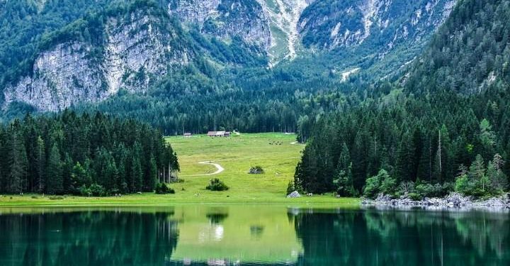 Lago-Fusine-Friuli-Venezia-Giulia