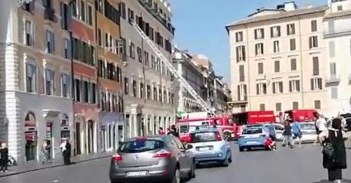 roma_hotel_piazza_spagna_incendio_twitter_2018