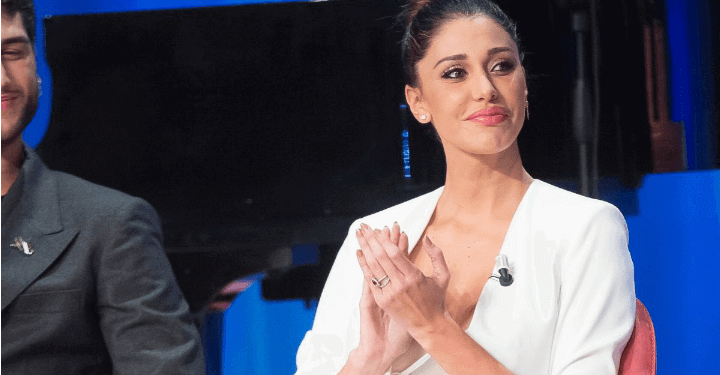 belen_rodriguez_maurizio_costanzo_show_2018